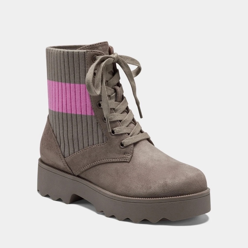 New - AEROSOLES Kids Girl’s Sirie Ankle Boot in Taupe